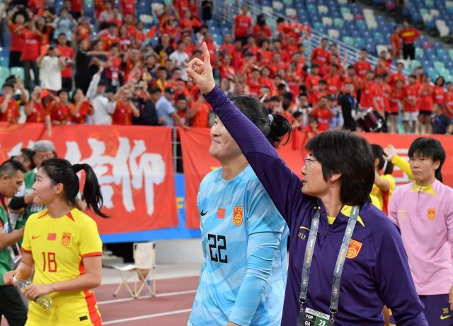 开云下载-聚焦女足：女足出线形势严峻 正在十字路口徘徊